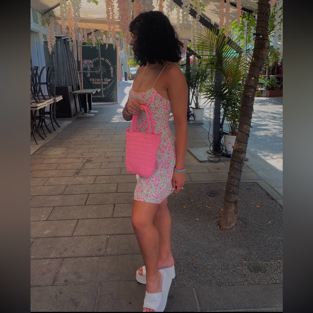 Floral Pink Spaghetti Strap Dress 🌺🌷🌸 - Picture 3 of 11